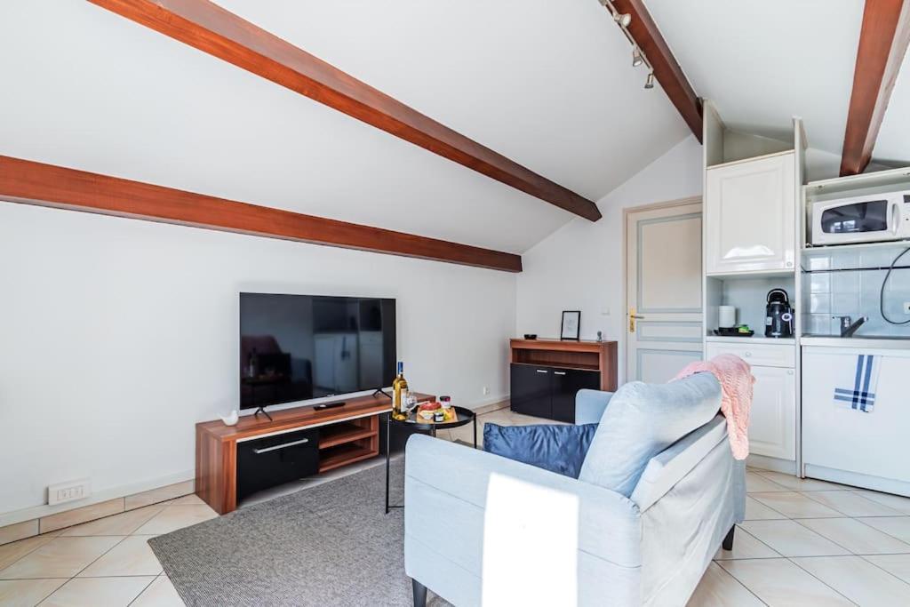 Cosy Revy - Proche Paris Lägenhet Saint-Michel-sur-Orge Exteriör bild